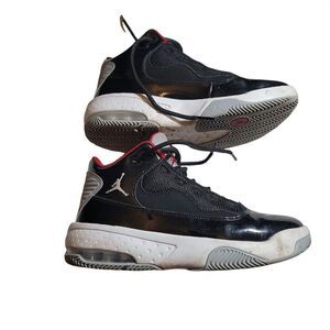 Air Jordan Kids Max Aura 2 GS CN8094-006 Black Lace Up Basketball Shoes Size 4.5